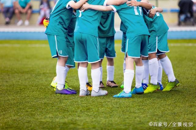威尼斯与佛罗伦萨交锋：申格廷内和阿科-亚当斯首发，德赫亚与马斯坦托诺出战